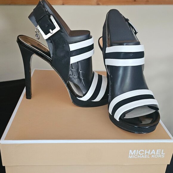 Michael Kors Sandals - Picture 2 of 4